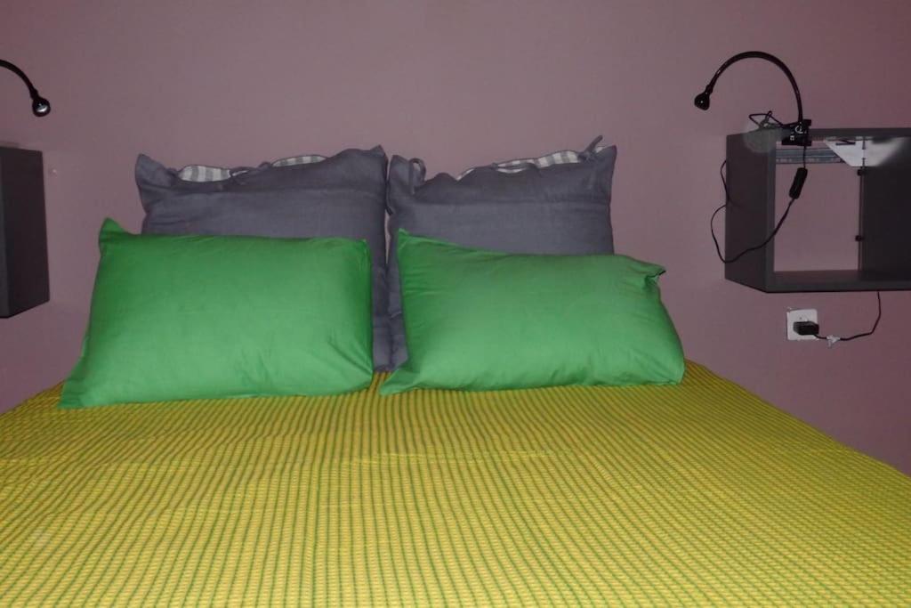 Nice Apartment Near City Center Atene Esterno foto