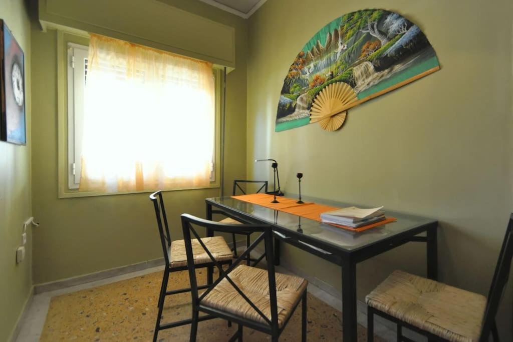 Nice Apartment Near City Center Atene Esterno foto