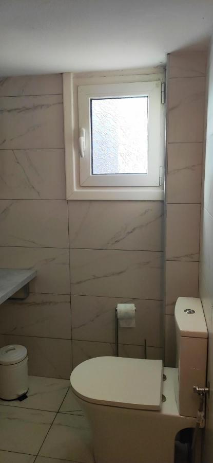Nice Apartment Near City Center Atene Esterno foto